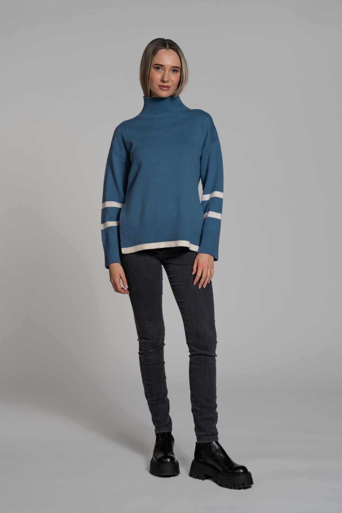 The Fashion People Pullover  blau