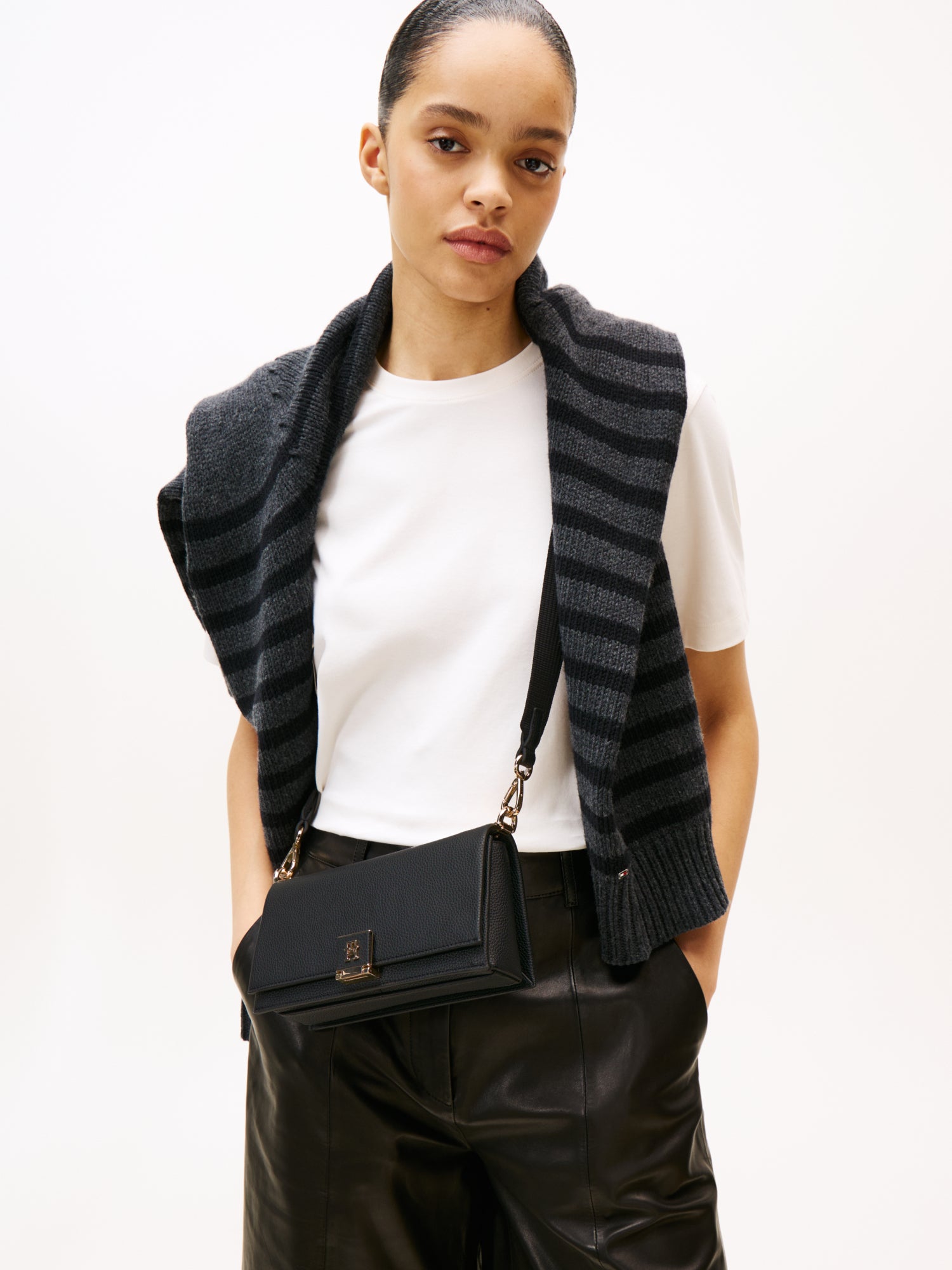 Tommy Hilfiger Umhängetaschen  schwarz