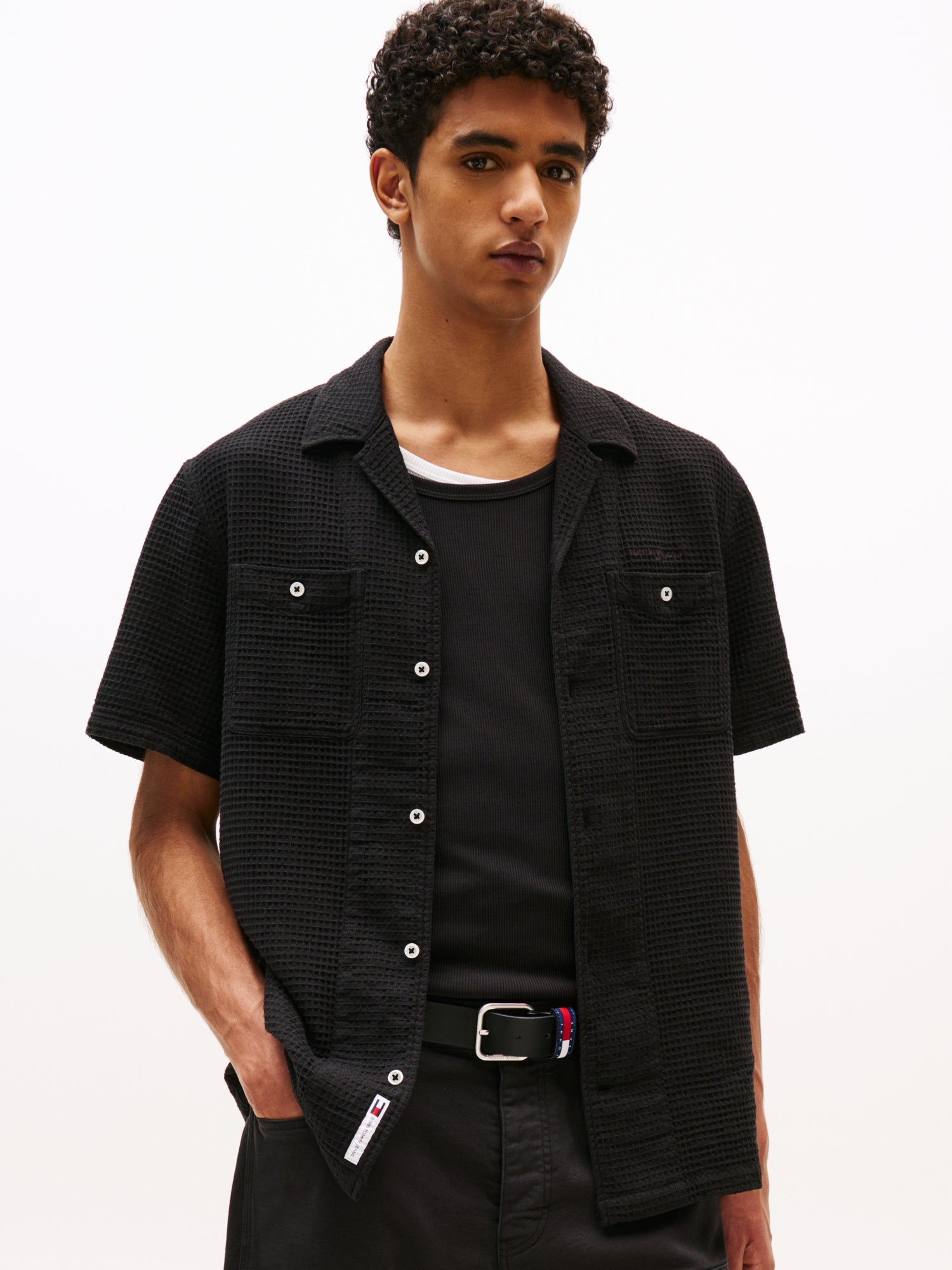 Tommy Jeans Hemden  schwarz