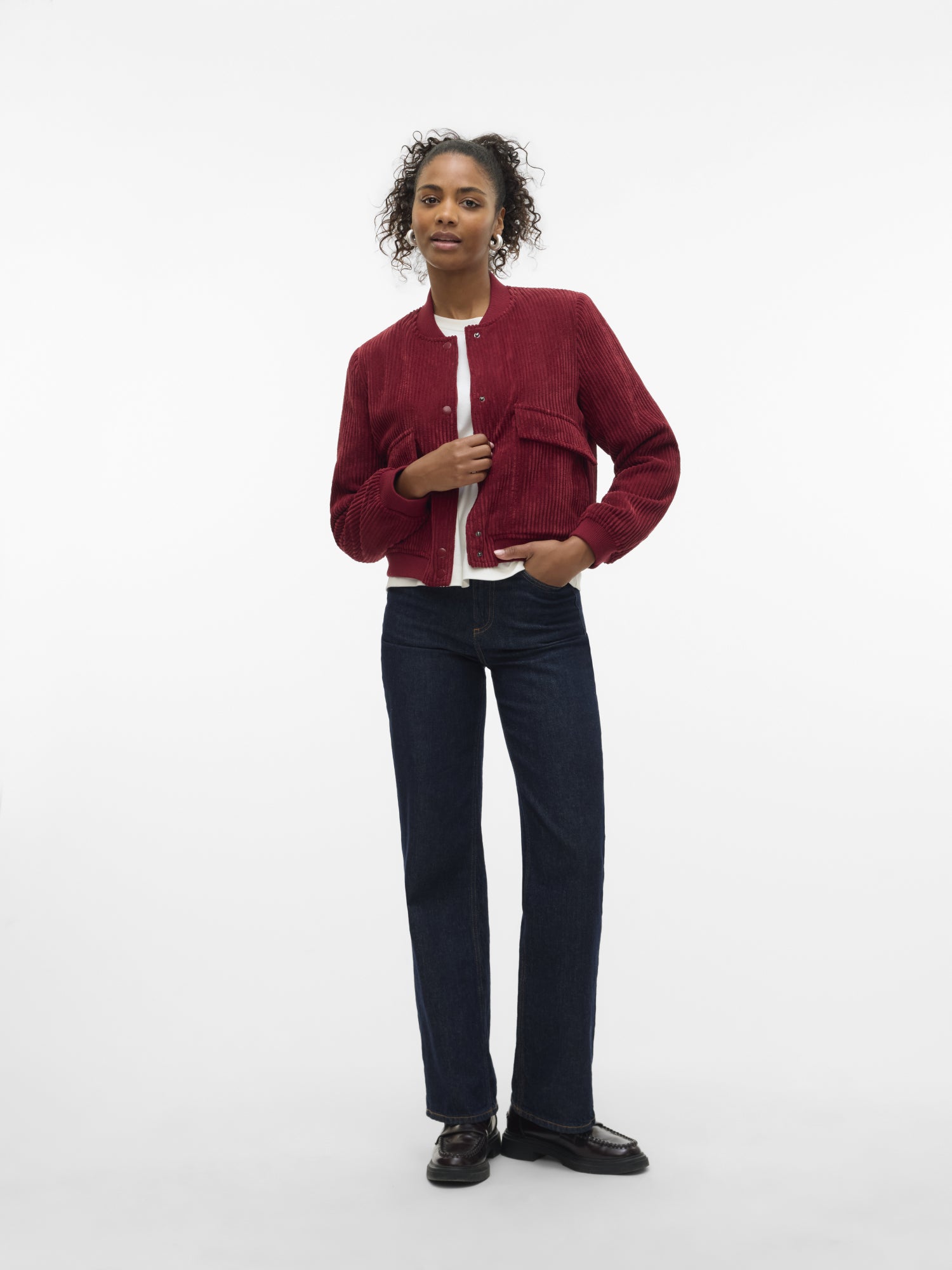Vero Moda Leichte Jacken  bordeaux