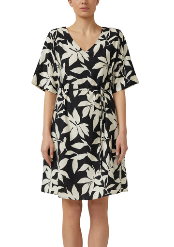 Kleid mit V-Ausschnitt