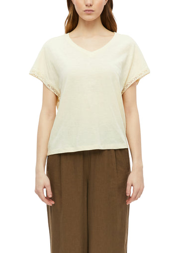T-Shirt mit Spitzendetail